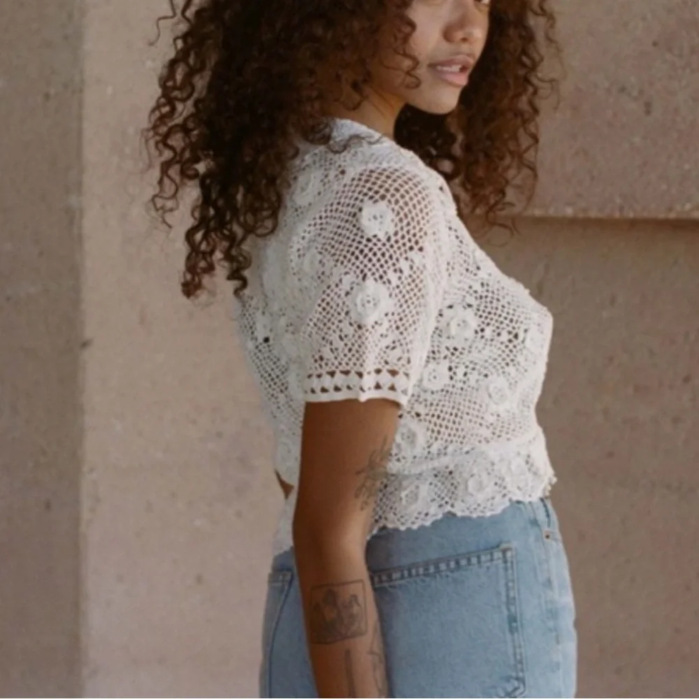 Doen Heirloom Clemente Top Ivory Crochet Floral Top XS/S - Picture 3 of 7